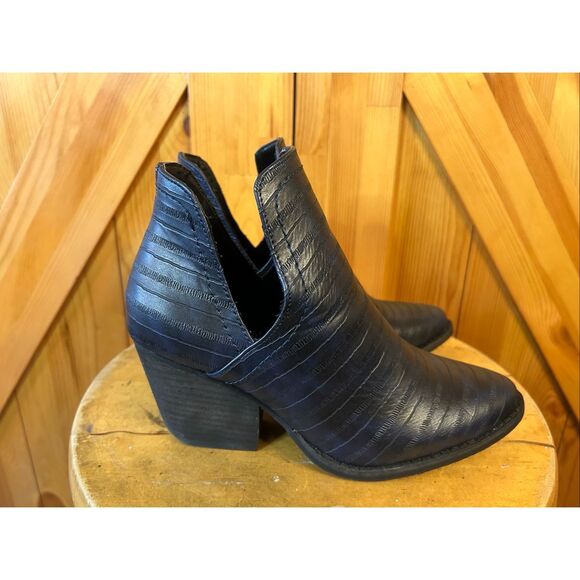 Coconuts by Matisse Dark Blue Pronto Ankle Boots Booties Size 6M - Picture 1 of 8